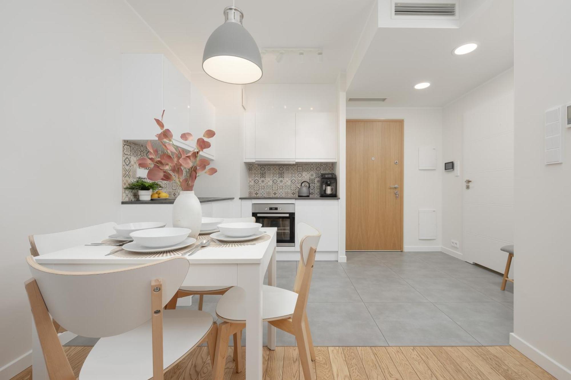 Srodmiescie Warsaw Muranow Apartments With Parking By Noclegi Renters Екстериор снимка