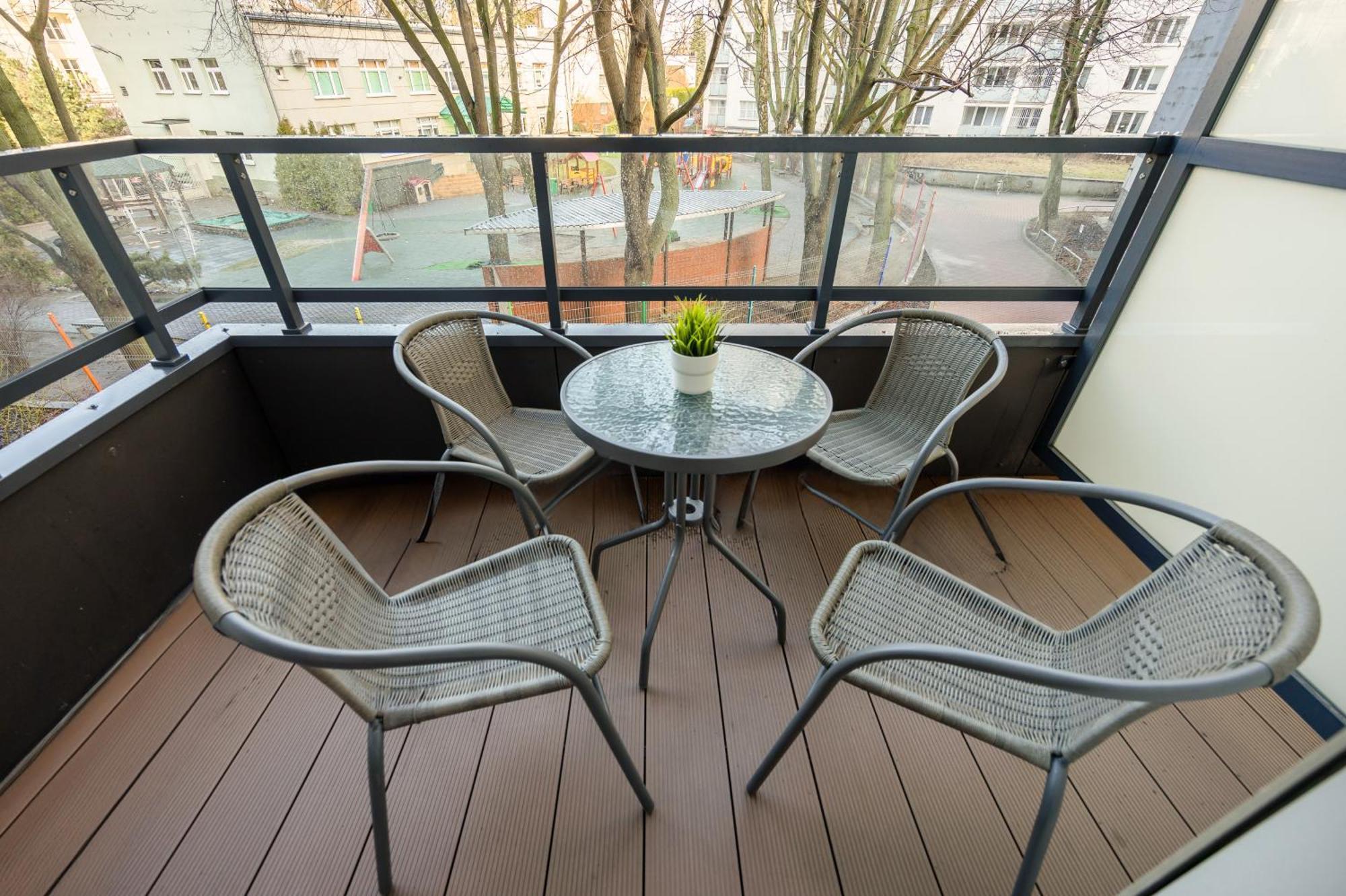Srodmiescie Warsaw Muranow Apartments With Parking By Noclegi Renters Екстериор снимка