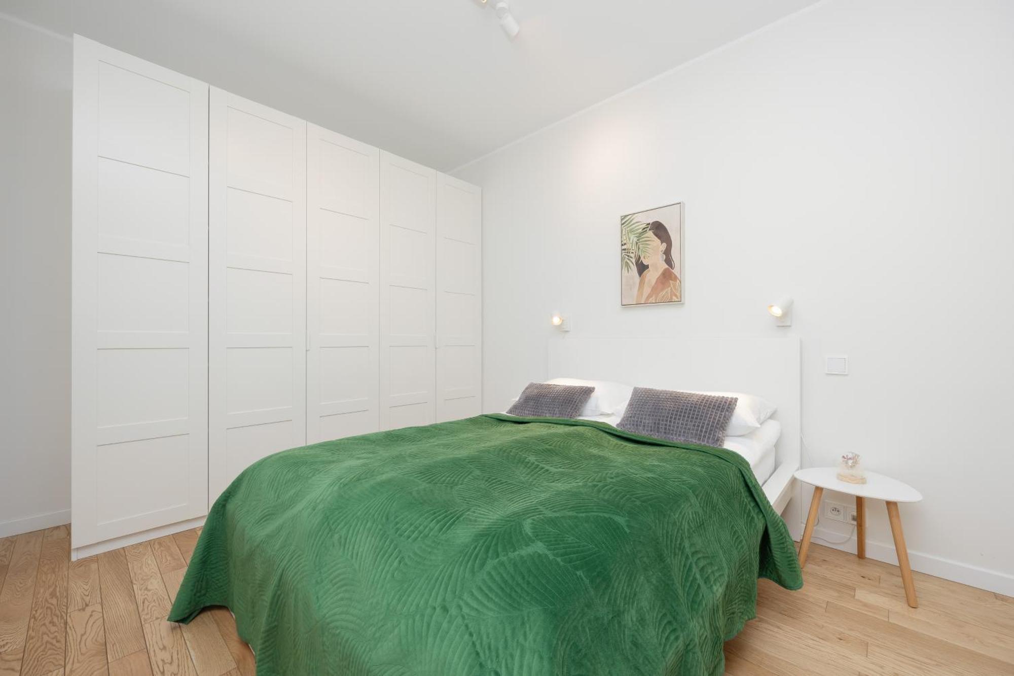 Srodmiescie Warsaw Muranow Apartments With Parking By Noclegi Renters Екстериор снимка