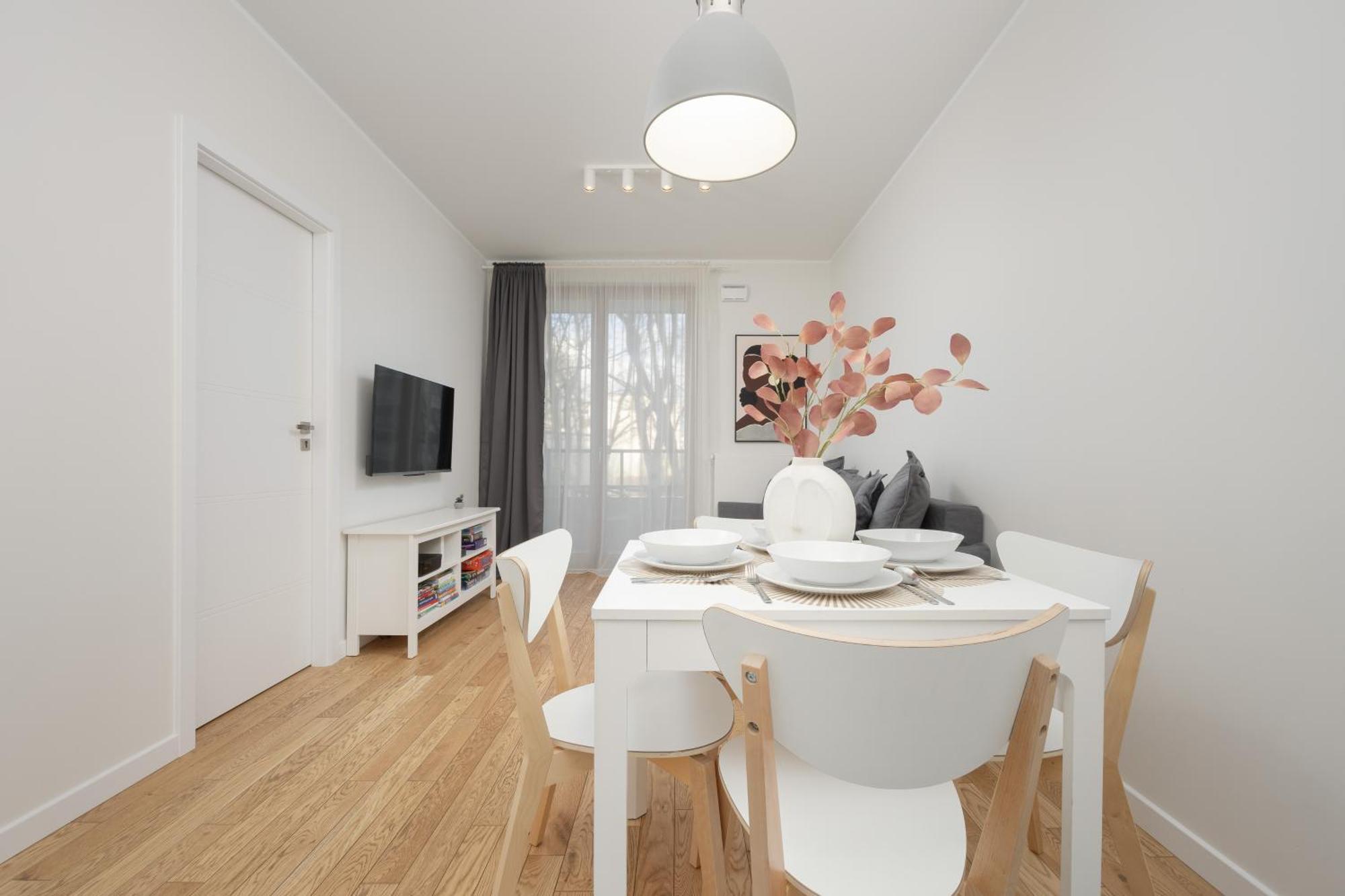 Srodmiescie Warsaw Muranow Apartments With Parking By Noclegi Renters Екстериор снимка